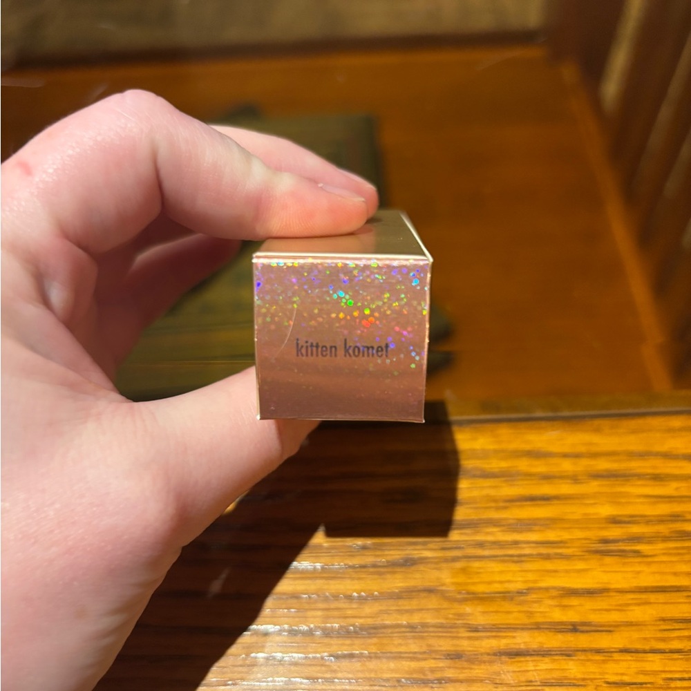Stila Heaven's Dew Gel Lip Oil in Kitten Komet - Picture 2 of 2